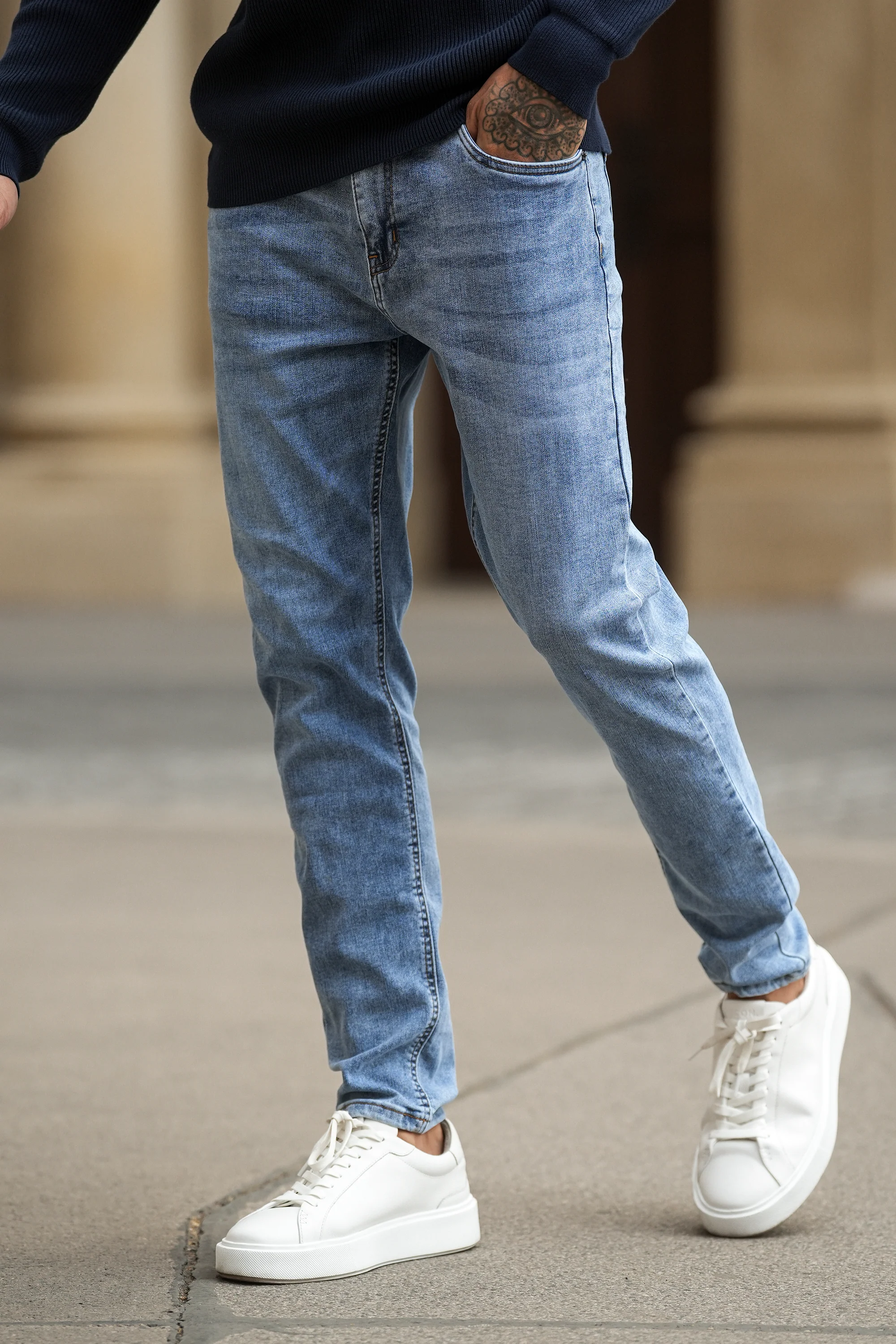 THE JAXON JEANS - Image 5