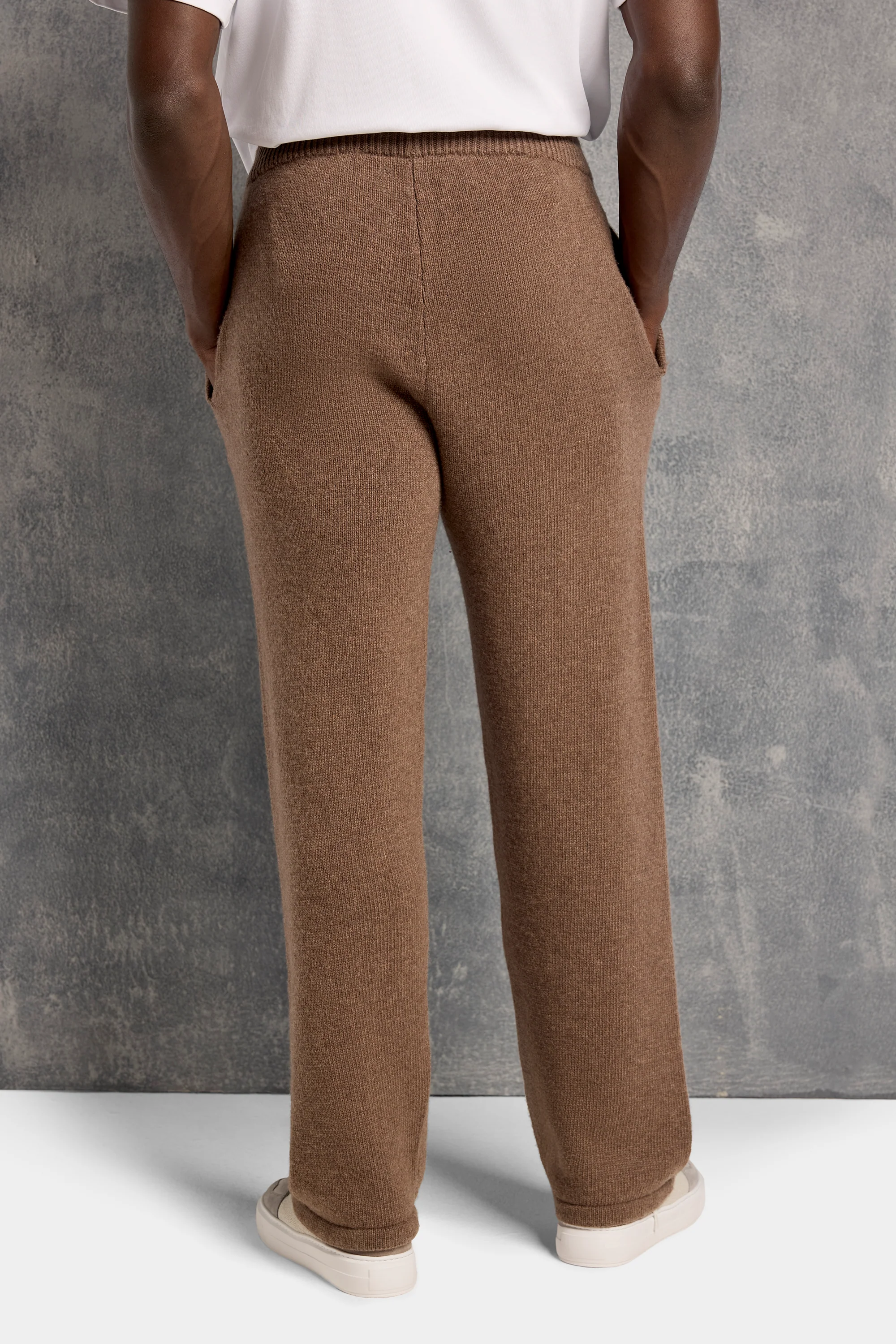 THE SAVONA JOGGER - Image 10